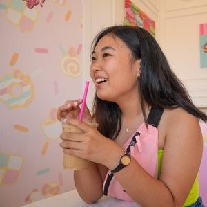 Meet your Posher, Lauren